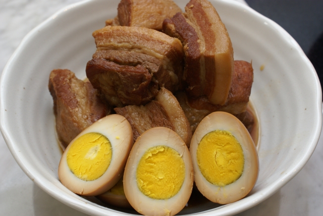 豚角煮卵